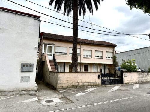 Chalet en Felguera, Langreo (Asturias) con 350 m² útiles, 2 baños, patios y sótano – solo 135.000 € negociables - Imagen 73