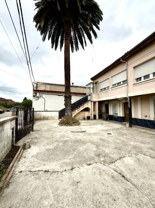 Chalet en Felguera, Langreo (Asturias) con 350 m² útiles, 2 baños, patios y sótano – solo 135.000 € negociables - Imagen 70