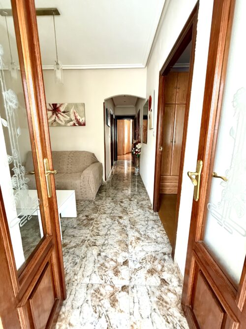 Chalet en Felguera, Langreo (Asturias) con 350 m² útiles, 2 baños, patios y sótano – solo 135.000 € negociables - Imagen 37