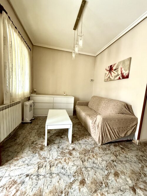 Chalet en Felguera, Langreo (Asturias) con 350 m² útiles, 2 baños, patios y sótano – solo 135.000 € negociables - Imagen 36