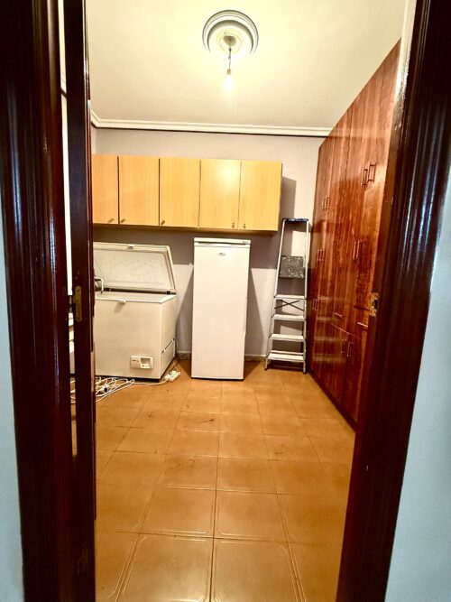 Chalet en Felguera, Langreo (Asturias) con 350 m² útiles, 2 baños, patios y sótano – solo 135.000 € negociables - Imagen 32