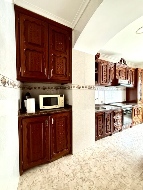 Chalet en Felguera, Langreo (Asturias) con 350 m² útiles, 2 baños, patios y sótano – solo 135.000 € negociables - Imagen 24