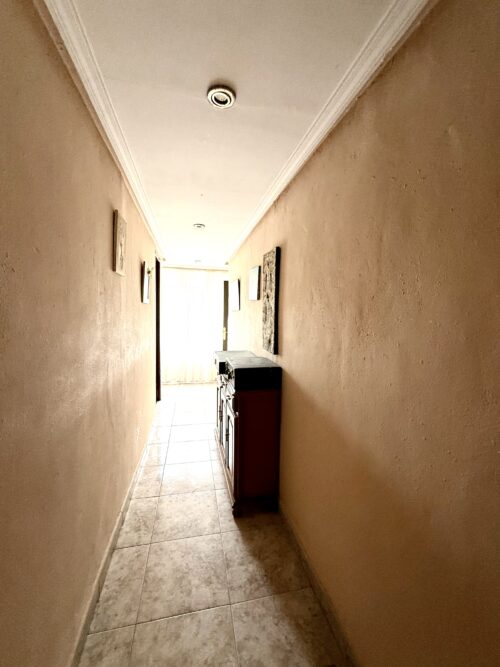 Chalet en Felguera, Langreo (Asturias) con 350 m² útiles, 2 baños, patios y sótano – solo 135.000 € negociables - Imagen 16