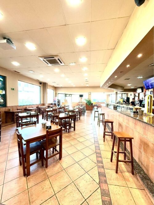 Inversión única en Gijón: nave de 500m² con restaurante en venta y potencial de discoteca libre de restricciones. - Imagen 19