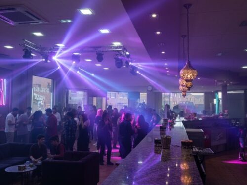 Inversión única en Gijón: nave de 500m² con restaurante en venta y potencial de discoteca libre de restricciones. - Imagen 40