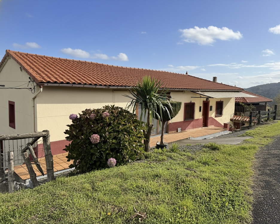 Casa rural asturiana con hórreo, finca y garaje – La Espina, Salas (Asturias) 1 Casa rural asturiana con hórreo, finca y garaje – La Espina, Salas (Asturias)