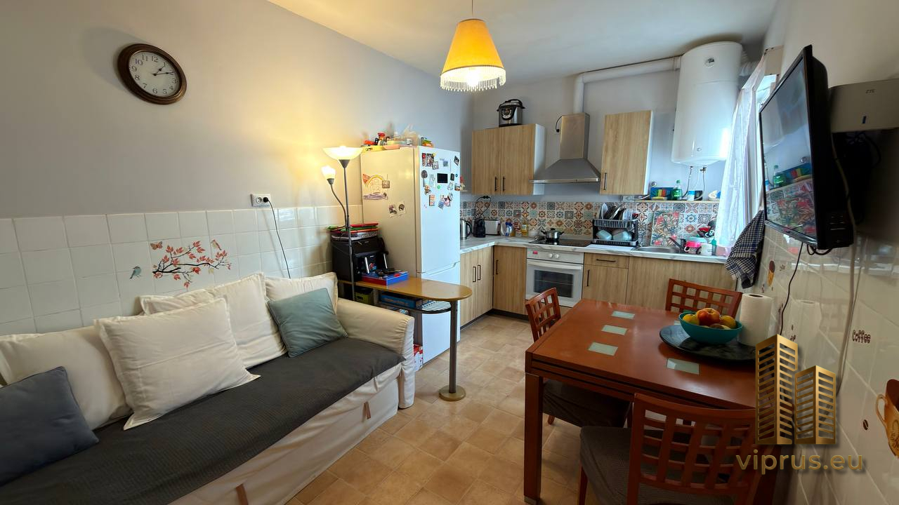 Piso en venta en El Llano, Gijón: 80 m², 3 hab., exterior — 135.000 € Piso en venta en El Llano, Gijón: 80 m², 3 hab., exterior — 135.000 € - Imagen 11